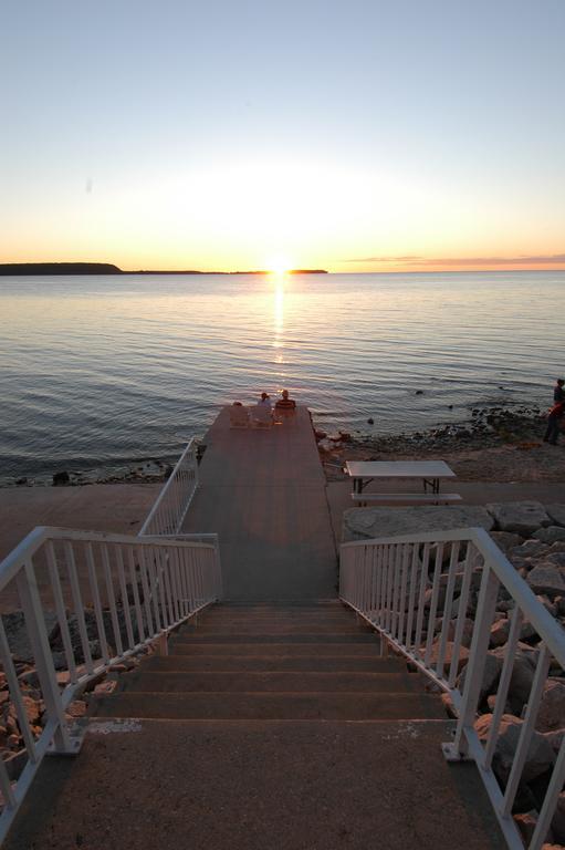 Westwood Shores Waterfront Resort Sturgeon Bay Dış mekan fotoğraf