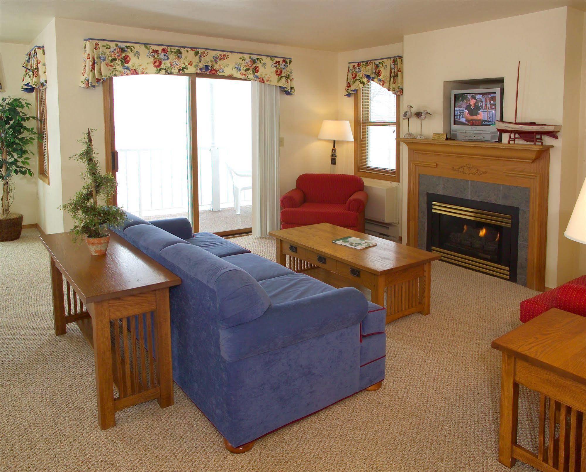 Westwood Shores Waterfront Resort Sturgeon Bay Oda fotoğraf